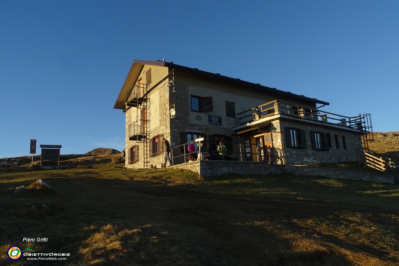 89 Al Rif. Gherardi (1650 m).JPG -                                